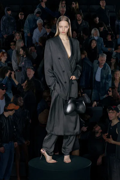 Look 36